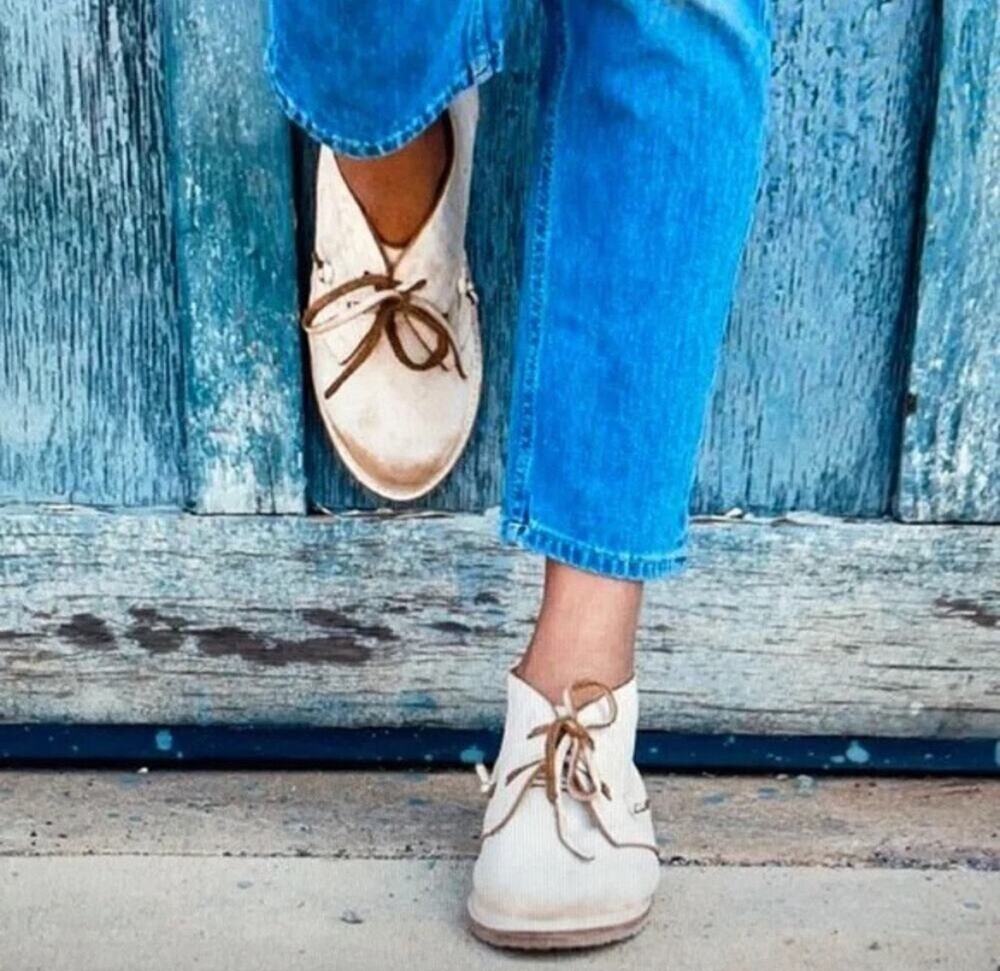 Beek Two Birds Bunting Chukka Booties Boots Handmade Leather Sanded White 8.5